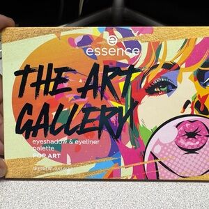 Essence The Art Gallery Eyeshadow & Eyeliner Palette - Pop Art